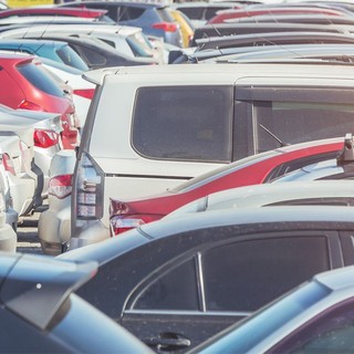 Torino ha imboccato la strada dell'ibrido, ma il parco auto è sempre più vecchio