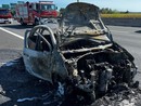 Auto va a fuoco sulla tangenziale sud: lunghi momenti di paura