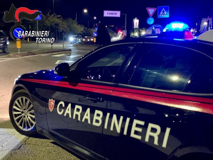 I carabinieri hanno scoperto una casa d'appuntamenti nel centro di Nichelino I carabinieri hanno scoperto una casa d'appuntamenti nel centro di Nichelino
