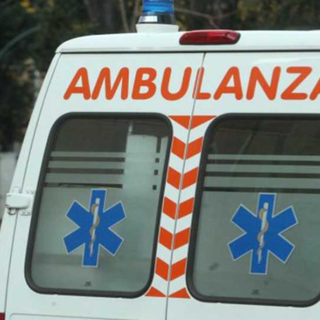 Incidente a Vinovo: anziano in bici muore travolto da un'auto
