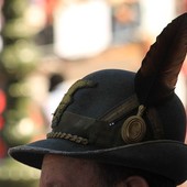A ‘lezione’ con le penne nere, tra droni e alpinismo