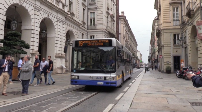 bus della linea 19 a Torino