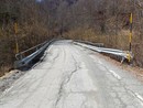 La strada è il collegamento con il fondovalle della Val Germanasca