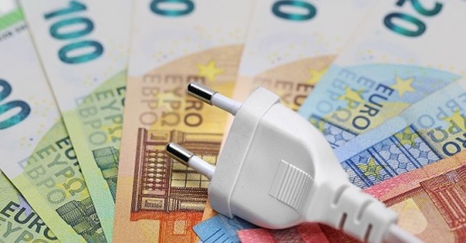 Le aziende piemontesi fanno i conti con i costi dell'energia Le aziende piemontesi fanno i conti con i costi dell'energia