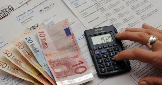 Crescono i costi per le imprese e per le famiglie piemontesi Crescono i costi per le imprese e per le famiglie piemontesi