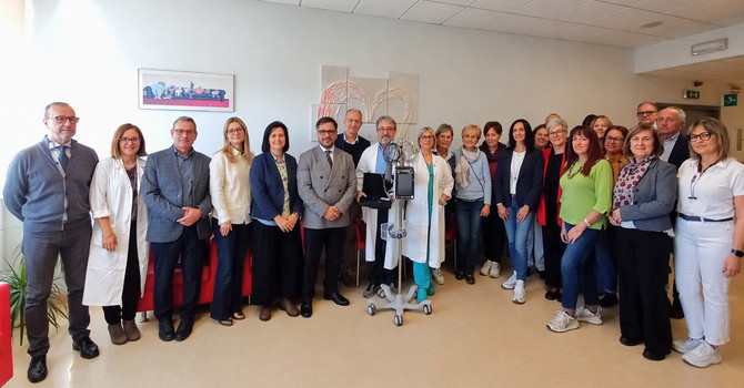 Le camminate nel Pinerolese diventano musica per la maternità e lettini per visite ginecologiche
