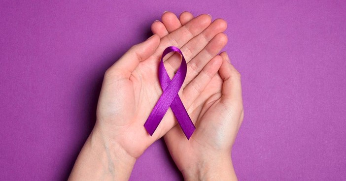 Davide Nicco nell’imminenza della Giornata del fiocchetto lilla