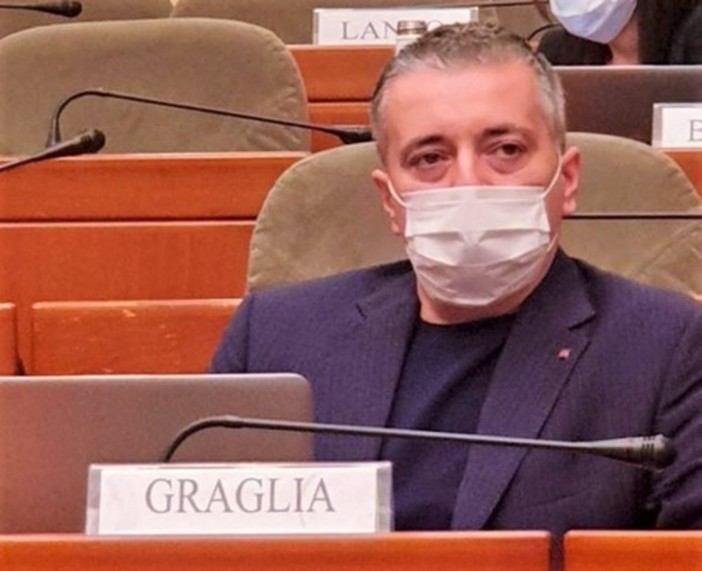 Nove mesi dopo il grave malore, Franco Graglia torna a sedersi ai banchi del Consiglio regionale del Piemonte