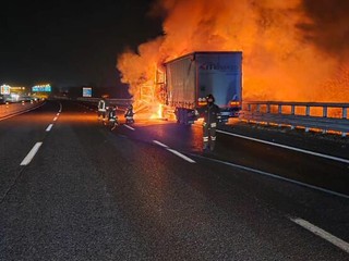 Brucia un tir in tangenziale