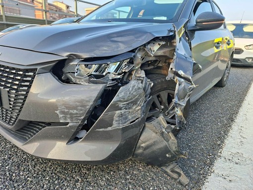 Incidente sulla tangenziale nord: due mezzi coinvolti, traffico paralizzato