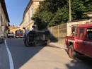 Scontro tra due auto in centro a Bricherasio