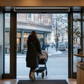 Barriera d’aria per negozi: più comfort all’ingresso senza ostacolare il passaggio Barriera d’aria per negozi: più comfort all’ingresso senza ostacolare il passaggio