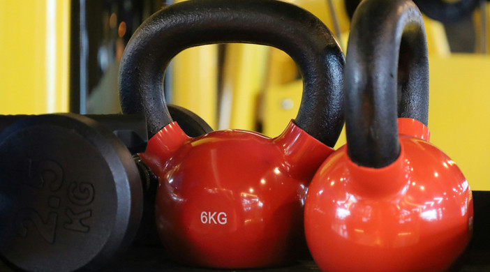 I benefici dell’allenamento funzionale: come integrare i kettlebell per potenziare forza e resistenza