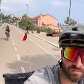 Pedalata in famiglia tra mare e gallerie: Sosso ha provato il nuovo tratto di ciclabile ligure