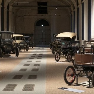 La Palazzina di Stupinigi ricorda Margherita di Savoia, tra cavalli e motori