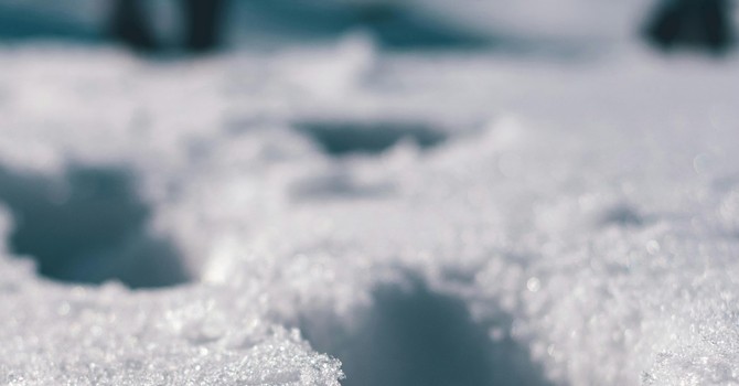 Rischio valanghe: chiusa agli escursionisti la strada che sale al Pra e buona parte delle piste di alta quota