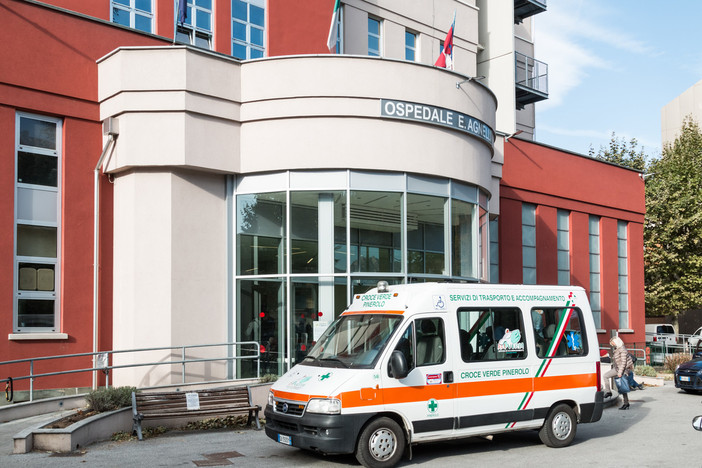 L'ingresso dell'ospedale Agnelli di Pinerolo L'ingresso dell'ospedale Agnelli di Pinerolo