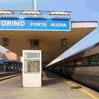 Persona tra i binari a Moncalieri: mattinata di passione a Porta Nuova