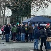 Presidio davanti alla Porta 2 di Mirafiori questa mattina Presidio davanti alla Porta 2 di Mirafiori questa mattina