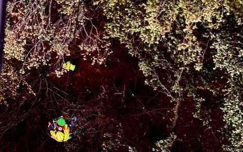 San Germano Chisone, biker ferito in zona impervia: recuperato con il verricello dall'elisoccorso