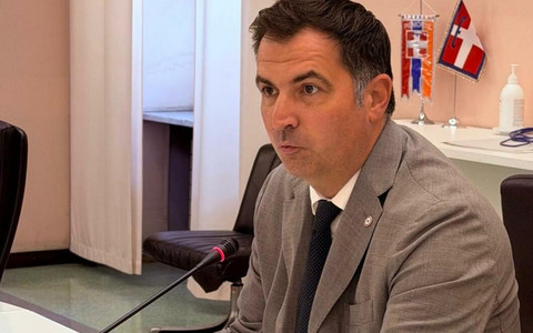 In Fratelli d'Italia in corso l'operazione "Salvate il soldato Sacchetto"