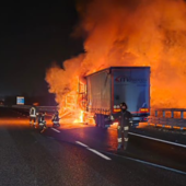 Brucia un tir in tangenziale Brucia un tir in tangenziale