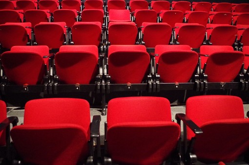 Donazione e rinascita al Teatro Incontro di Pinerolo con il racconto in musica di Casalis