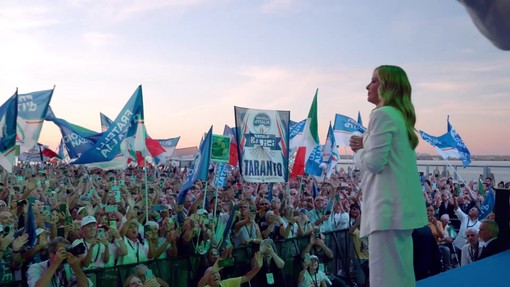 Meloni a Bari, il videoracconto della festa per il governo più longevo Meloni a Bari, il videoracconto della festa per il governo più longevo