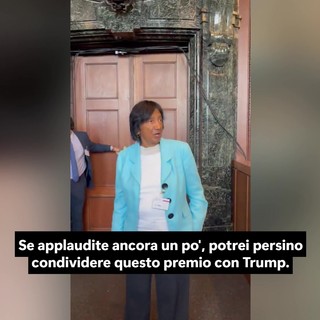 Pillay vince il Nobel: "Se applaudite più forte potrei condividere il Premio con Trump"