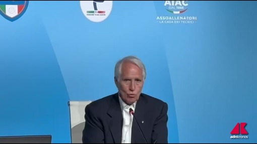 Calcio, Malagò: "Ripristinare rapporto con una parte della politica" Calcio, Malagò: "Ripristinare rapporto con una parte della politica"