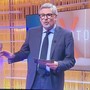 Il lapsus di Pino Rinaldi in diretta su La7: "Vedremo tutto a 'Chi l'ha visto?'"