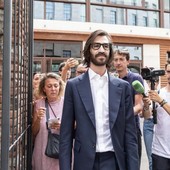 Leonardo Maria Del Vecchio lascia EssilorLuxottica: cosa cambia adesso Leonardo Maria Del Vecchio lascia EssilorLuxottica: cosa cambia adesso