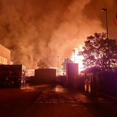 Incendi a catena a Villastellone: coinvolti diversi capannoni industriali
