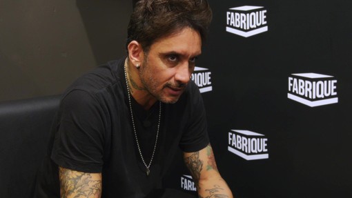 Fabrizio Moro racconta il tour nei club 'Non ho paura di niente': "Il mio ritorno alle origini" Fabrizio Moro racconta il tour nei club 'Non ho paura di niente': "Il mio ritorno alle origini"