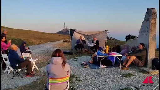 Concerto d'alta quota al sorgere del sole sulle note di Morricone, Piazzolla e Rota Concerto d'alta quota al sorgere del sole sulle note di Morricone, Piazzolla e Rota