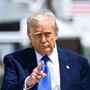 Trump congela nuovi dazi per Ue fino al 9 luglio