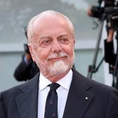 De Laurentiis ad Allegri: "Buon inizio di campionato e fai divertire i tifosi napoletani" De Laurentiis ad Allegri: "Buon inizio di campionato e fai divertire i tifosi napoletani"