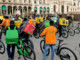 Milano ferma i rider nelle ore roventi: "Ma noi restiamo senza reddito" Milano ferma i rider nelle ore roventi: "Ma noi restiamo senza reddito"