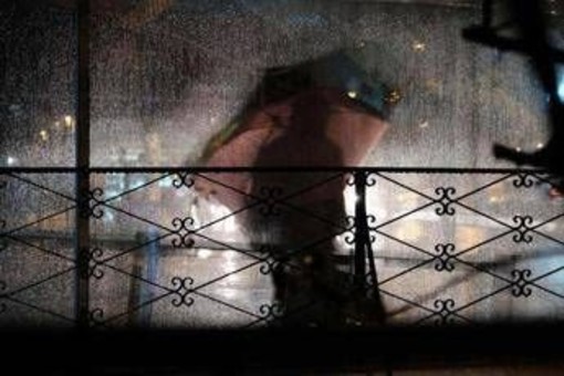 Maltempo, allerta meteo gialla oggi 16 maggio in nove regioni: piogge, temporali e raffiche di vento