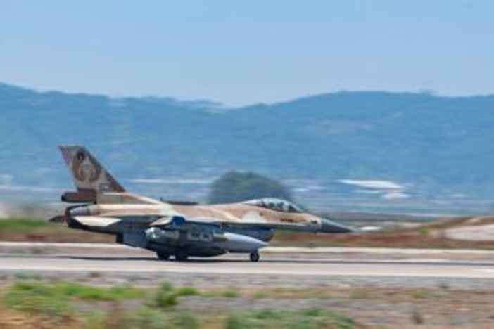 Libano, tregua Israele-Hezbollah ma Idf attaccano nel Sud: 5 morti