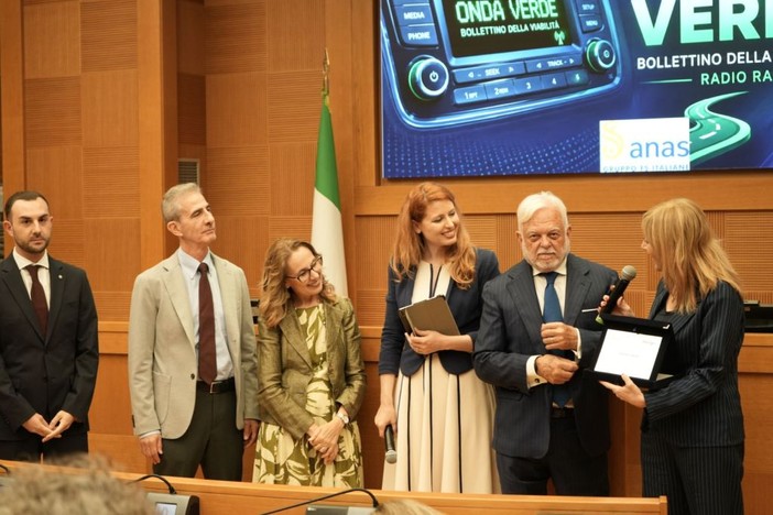 Anas, il premio “Cultura della Mobilità” al programma “Onda Verde” di Rai Isoradio Anas, il premio “Cultura della Mobilità” al programma “Onda Verde” di Rai Isoradio