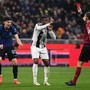 "Arbitro è il miglior giocatore dell'Inter", l'espulsione di Kalulu fa il giro del mondo "Arbitro è il miglior giocatore dell'Inter", l'espulsione di Kalulu fa il giro del mondo