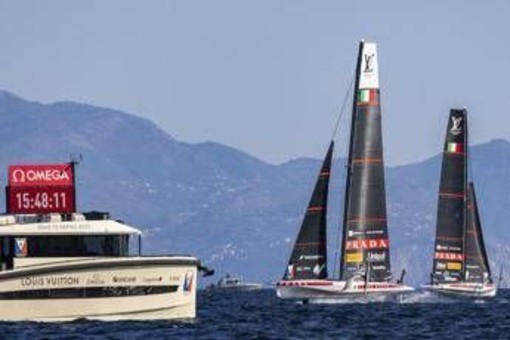America's Cup, Luna Rossa in testa dopo regate preliminari a Napoli America's Cup, Luna Rossa in testa dopo regate preliminari a Napoli