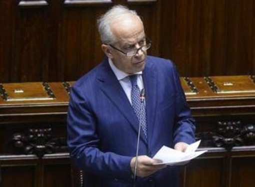 Scontri Askatasuna, Piantedosi: "Sequestrati coltelli e sassi, evitati danni ben più gravi" Scontri Askatasuna, Piantedosi: "Sequestrati coltelli e sassi, evitati danni ben più gravi"