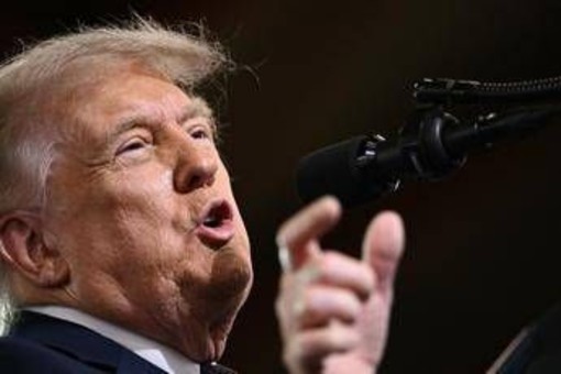 Iran-Usa, Trump: "Accordo ad un passo, Stretto di Hormuz verrà riaperto" Iran-Usa, Trump: "Accordo ad un passo, Stretto di Hormuz verrà riaperto"