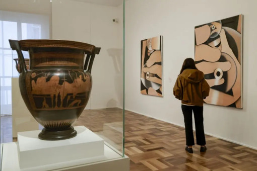 “Vortici”, alle Gallerie d’Italia di Napoli Worth dialoga con la ceramica antica “Vortici”, alle Gallerie d’Italia di Napoli Worth dialoga con la ceramica antica