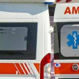 Napoli, cade dal tetto di un capannone: muore operaio di 63 anni