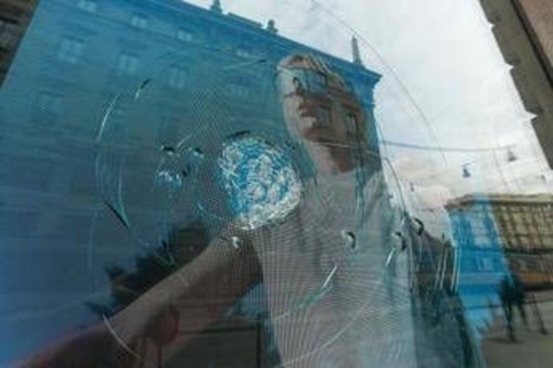 Guerriglia a Milano, parlano i negozianti: "Abbiamo paura che ci riconoscano e vengano a cercarci" Guerriglia a Milano, parlano i negozianti: "Abbiamo paura che ci riconoscano e vengano a cercarci"