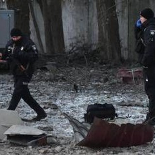 Ucraina, polizia: &quot;Uomo spara vicino a Kiev, due morti&quot;