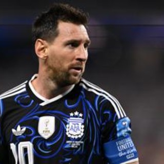 Inghilterra, Joe Cole sfotte Messi: "Lo manderemo a dormire" Inghilterra, Joe Cole sfotte Messi: "Lo manderemo a dormire"